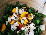 Ensalada con mango y queso fresco