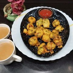A picture of Mix Vegetable Dal Pakora.