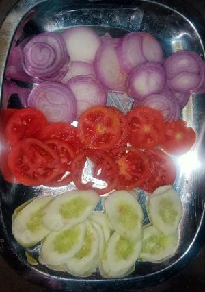 सलाद (salad recipe in Hindi) रेसिपी मुख्य फोटो