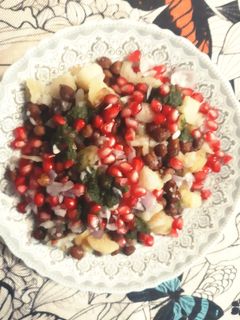 चटपटा चना चाट(chatpata chana chat recipe in hindi) रेसिपी मुख्य फोटो
