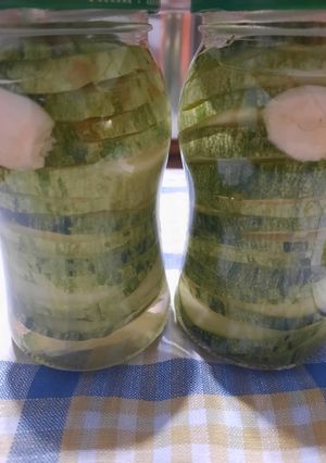 Una foto de Zucchini en vinagre
