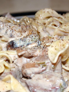 A picture of Beef Stroganoff.