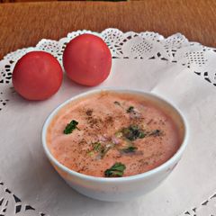 A picture of Cold tomato Soup.