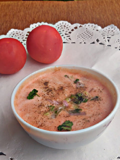A picture of Cold tomato Soup.