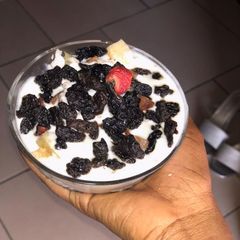A picture of Yogo fruit.