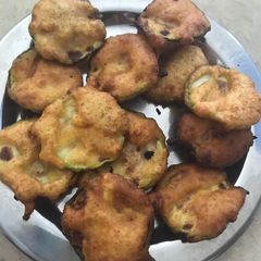 A picture of Zucchini fritters.