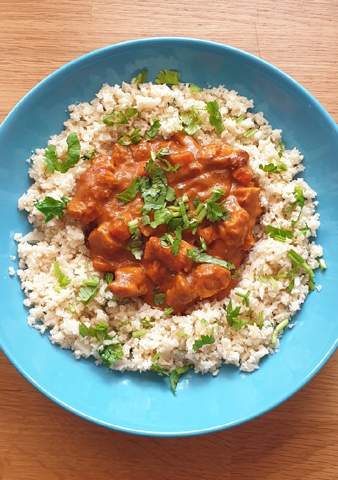 Una foto de Guiso africano con pollo/tofu