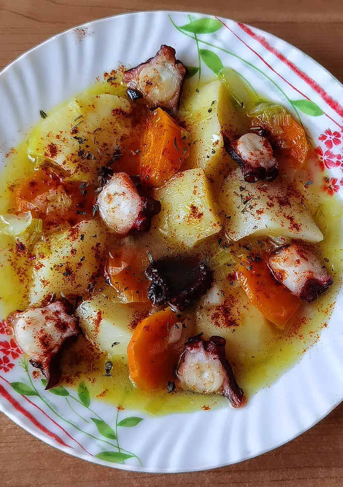 Una foto de Porrusalda con pulpo