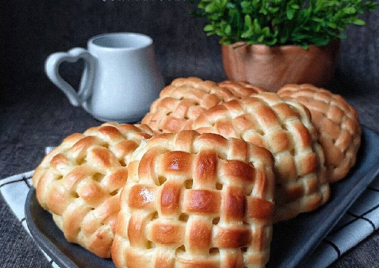 Bagaimana Menyiapkan Roti Ketupat aka Roti Tikar yang Bisa Manjain Lidah