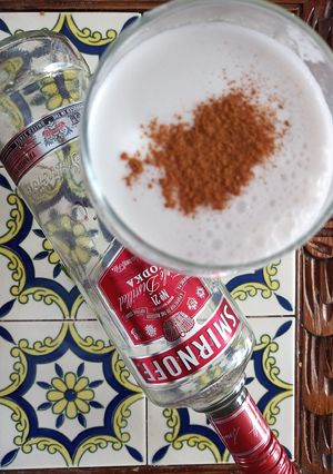 Una foto de Vodka y coco 🍸