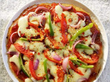 पिज़्ज़ा (pizza recipe in Hindi)