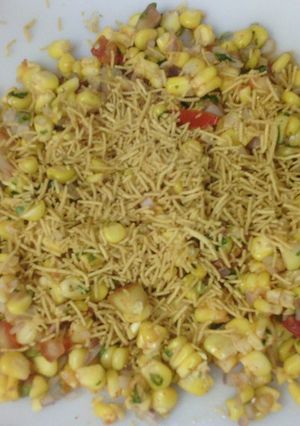 A picture of Corn chaat.