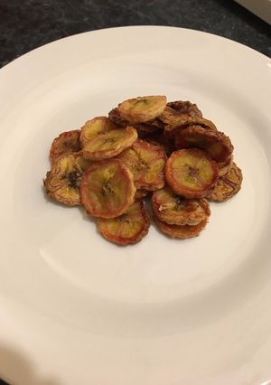 A picture of Banana crisps!.