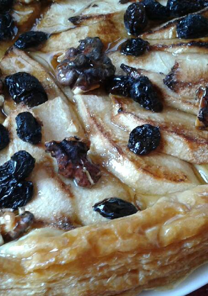 Una foto de Tarta de manzana, nueces y pasas al Pedro Ximenez