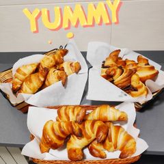 A picture of Croissants.