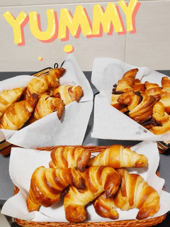 A picture of Croissants.