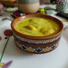 A picture of Palak Meethi Kadhi.