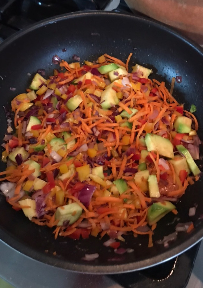 Una foto de Salteado de verduras al wok receta súper fácil y rápido
