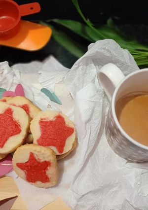 A picture of Vanilla heart cookies.