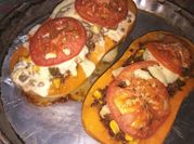 Una foto de zapallo anco relleno con carne picada