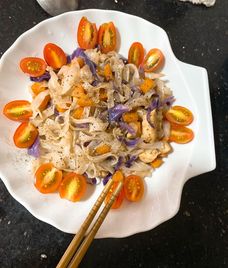 ức gà xào bắp cải