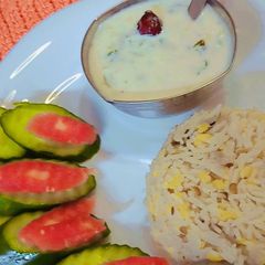 A picture of Special halki phulki moong daal khichri aur lauki ka raita.