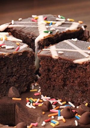 A picture of Eggless Chocolate Cake.