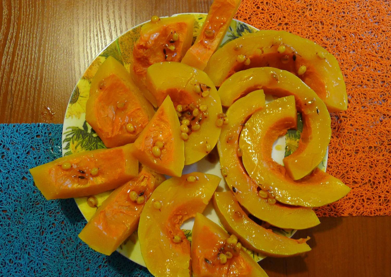 тыква на пару в пароварке. тыква на пару в пароварке. тыква отварная. вареная тыква с сахаром. тыква на пару в пароварке.