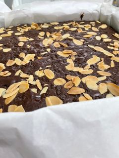 Foto resep Chocolate Chips Almond Brownie!