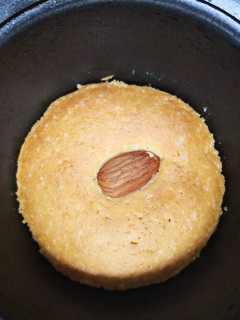 A picture of Nut cookies.