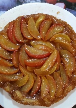 A picture of Apple Tart Tatin.