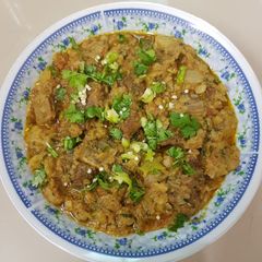 A picture of Shaljam gosht.