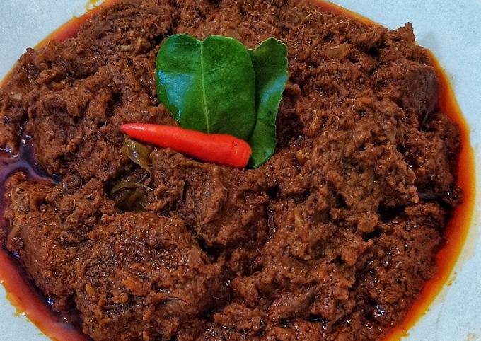 Rendang daging sapi