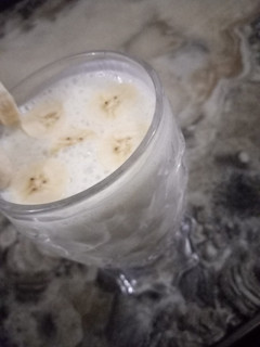 A picture of Banana yoghurt smoothie.