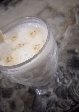 A picture of Banana yoghurt smoothie.