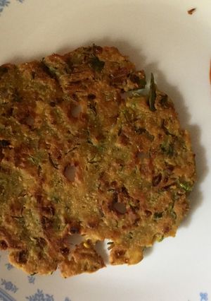 A picture of Thalipeeth.
