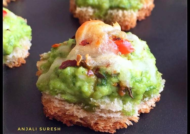 Cheesy Palak Paneer Bites !!