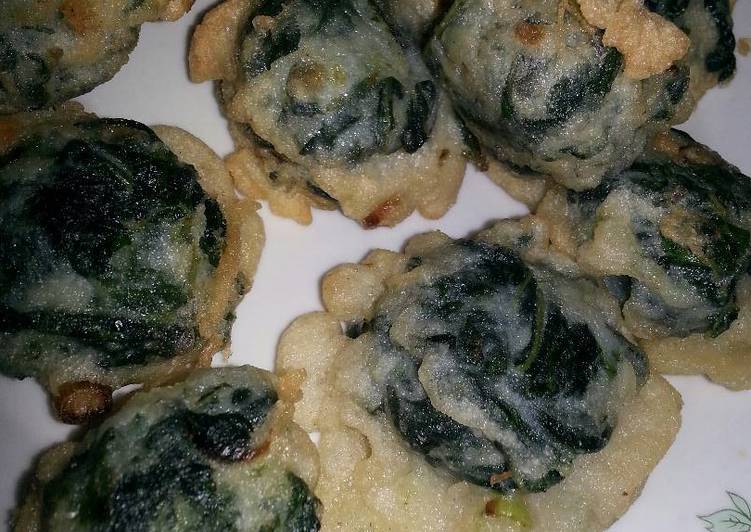 Resep masakan Bakwan daun singkong | Resep Bumbu Bakwan daun singkong Yang Enak Dan Mudah