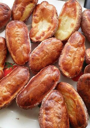 A picture of Russian baked potatoes.