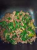 กะเพราเนื้อ