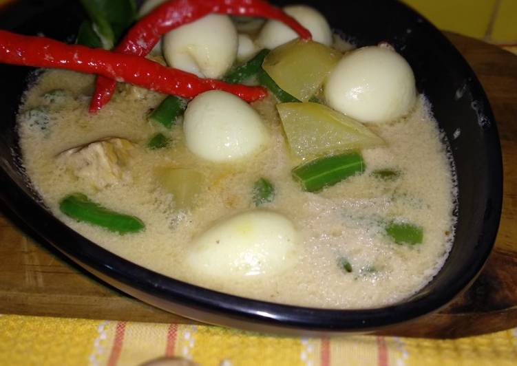 Lodeh Putih Telur Puyuh