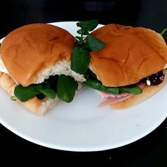 My Ham,mixed green Salad,Beetroot sliced & Pepper Mayonnaise 💕 A picture of My Ham,mixed green Salad,Beetroot sliced & Pepper Mayonnaise 💕.