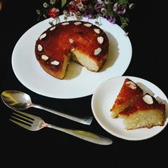 A picture of Caramelised Jackfruit Semolina Cake.