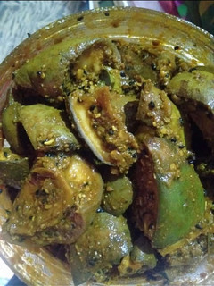 आम का अचार (aam ka achar recipe in Hindi) रेसिपी मुख्य फोटो
