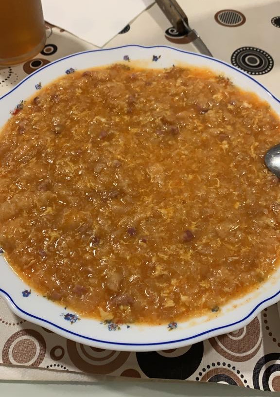 Una foto de Sopa de ajo