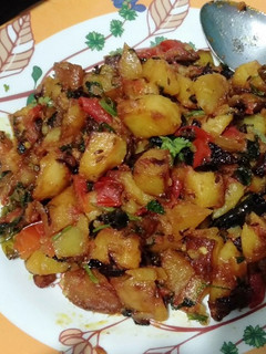 आलू मेथी की सब्जी(aloo methi ki sabji recipe in Hindi) रेसिपी मुख्य फोटो