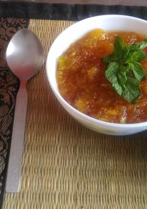 A picture of Mango ki chatpati chutney.