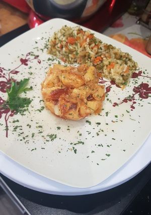 O poză a rețetei Macédonie cu orez și piept de pui în stil asiatic.