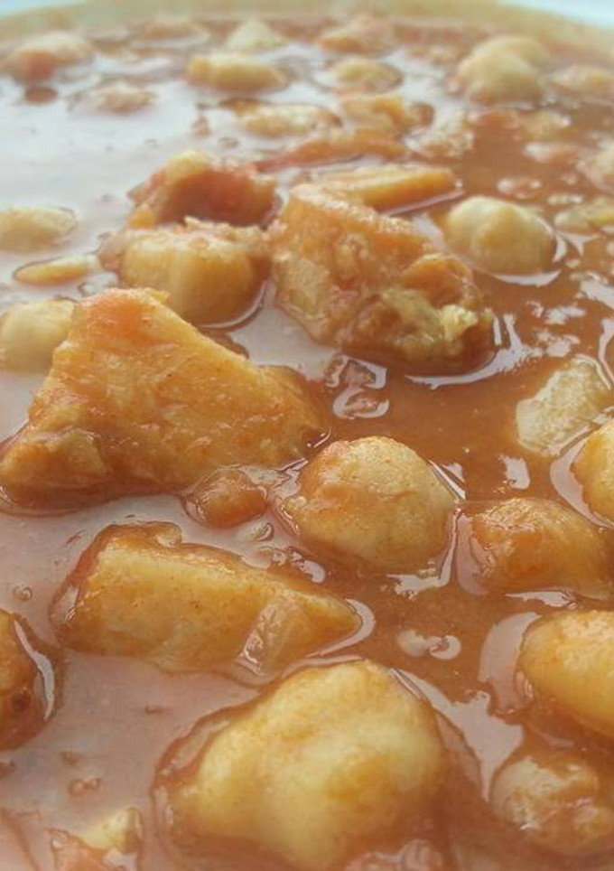 Una foto de Garbanzos con bacalao 🐟