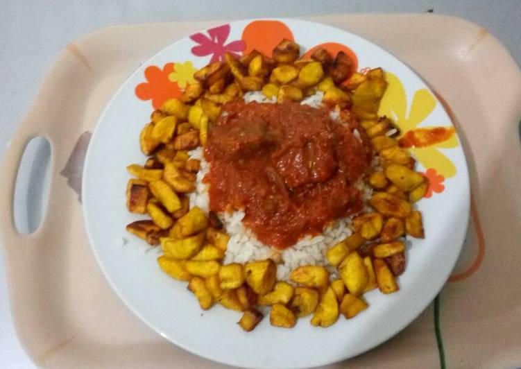 Good Ofada Rice with fried plantain and beef Recipe | Easy way to make Ofada Rice with fried plantain and beef Award-winning